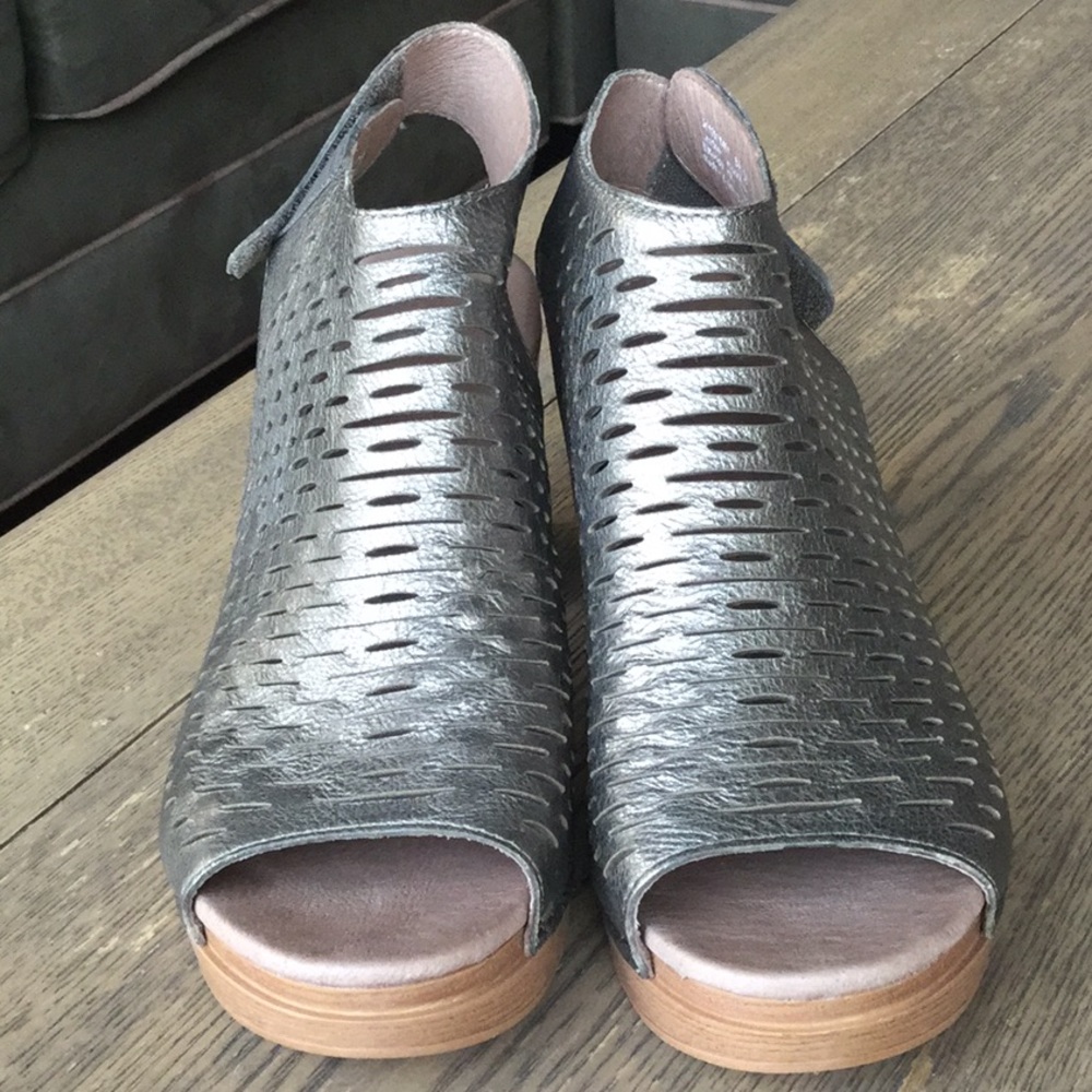 Dansko wedge platform shoes